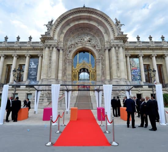 Tapis rouge accueil invités
