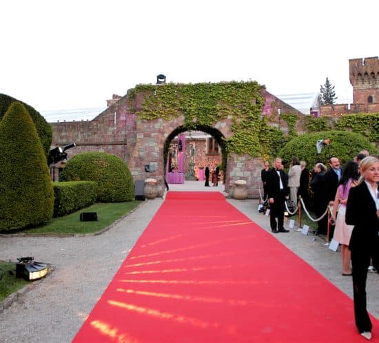 Tapis rouge accueil invités
